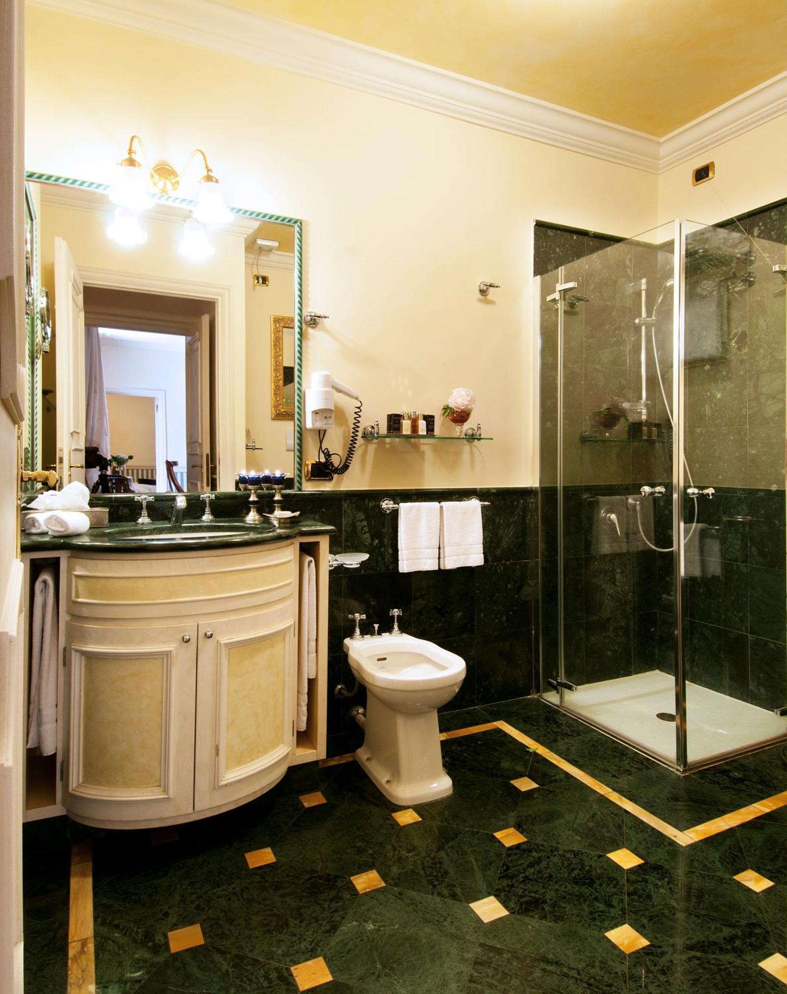 Two-Bedroom Suite,218375477:JPEG