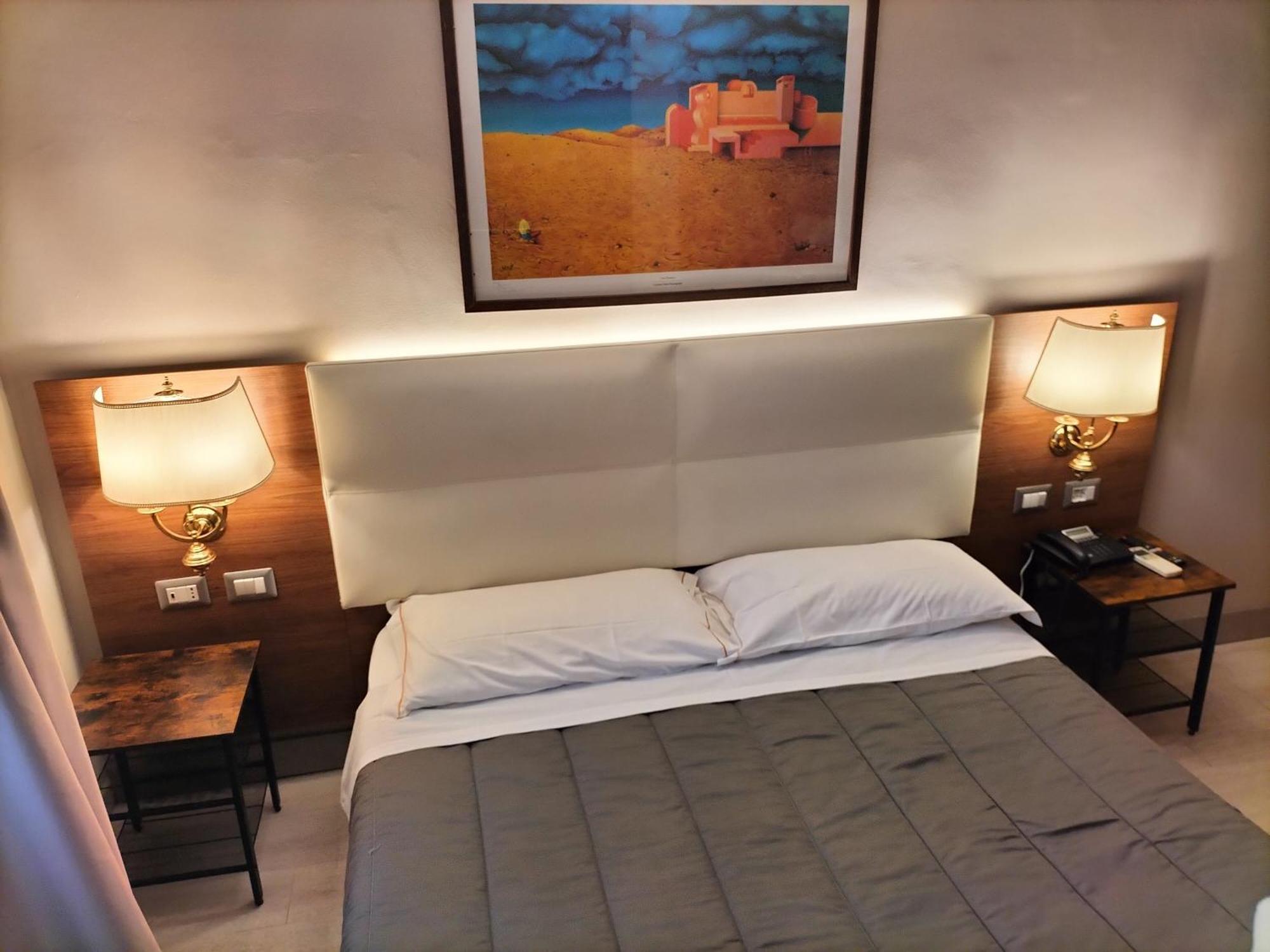 Double Room,1537791853:JPEG