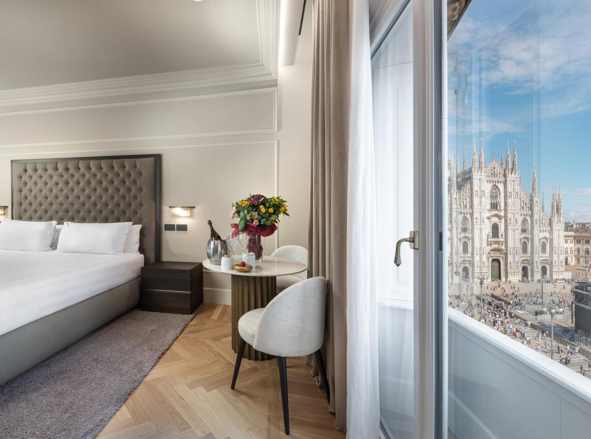 Junior Suite Duomo Cathedral View