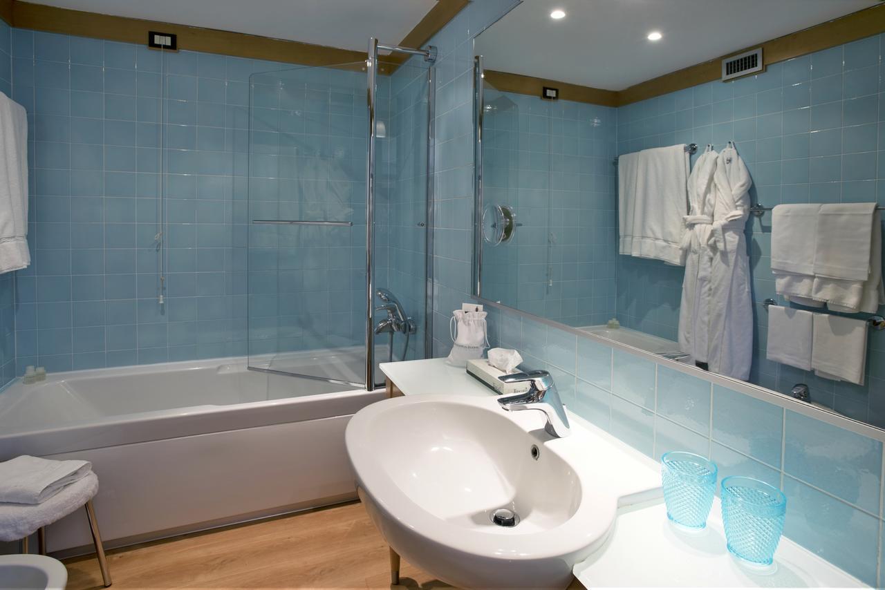 Quarto Duplo Deluxe com Banheira