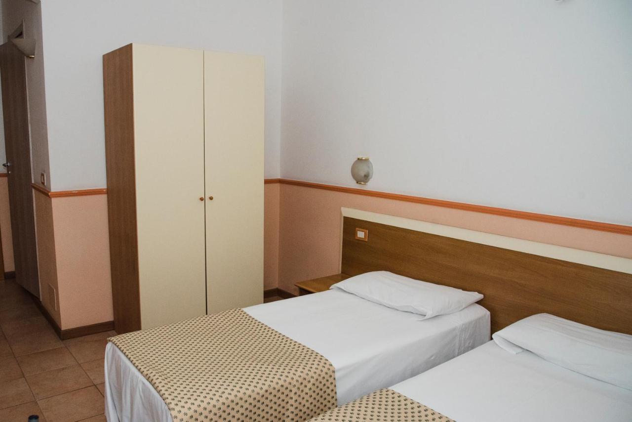 Quarto Twin Standard