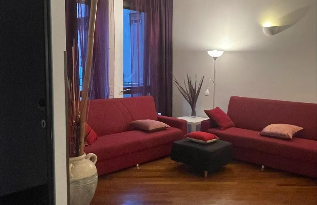 ----- The Boheme Navigli Junior Suite ----- Quiet & comfy vintage Junior Suite with cozy balcony - high floor lift to 4th floor 1 floor by walk - metro' verde -green subway Porta Genova-1