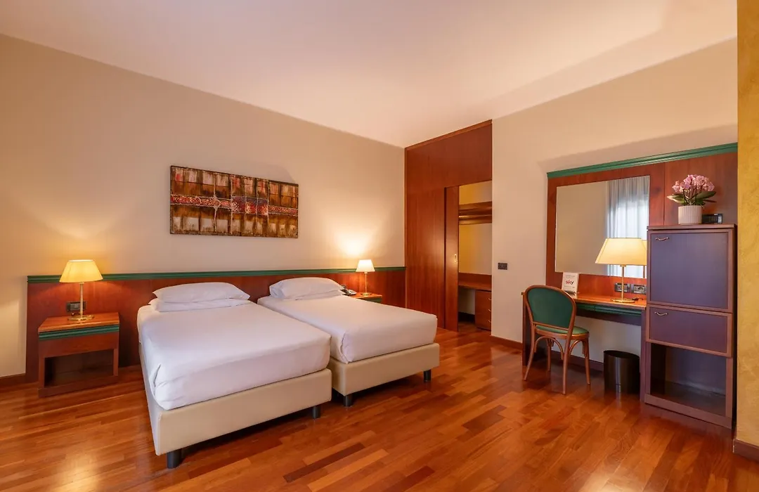 Hotel Raffaello-1