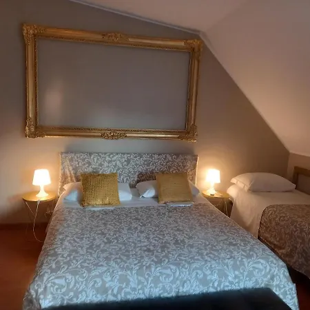 ----- The Boheme Navigli Junior Suite ----- Quiet & comfy vintage Junior Suite with cozy balcony - high floor lift to 4th floor 1 floor by walk - metro' verde -green subway Porta Genova-2